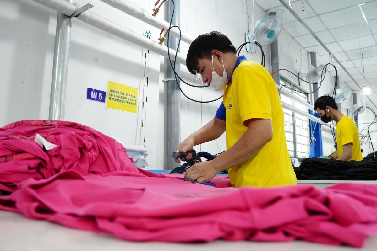 Xung đột Mỹ, Israel và Iran ảnh hưởng tuyến hàng hải giao hàng của doanh nghiệp